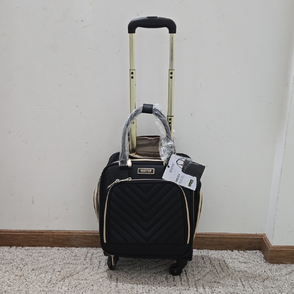 Kenneth Cole REACTION CHELSEA  Quilted Black 17"  Carry-On NWT
